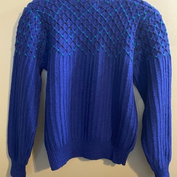 VINTAGE Herman Geist Small 100% Wool Blue Button Sweater. - Picture 10 of 10